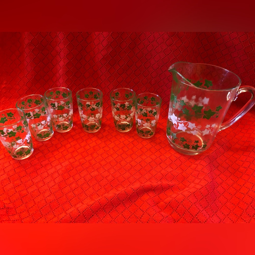 Vintage MCM Hazel Atlas Glass Pitcher With Green Leaf Ivy Design + 6 Juice Cups